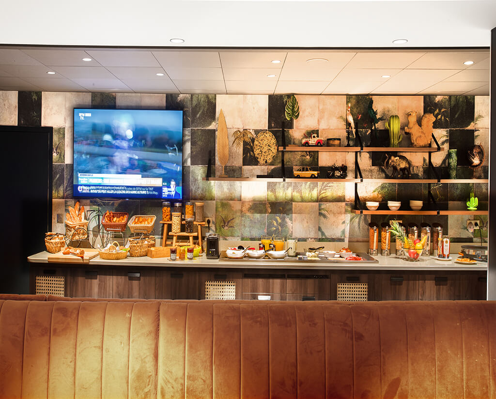 hôtel aéroport clermont-ferrand buffet du petit déjeuner à l'Ibis Styles